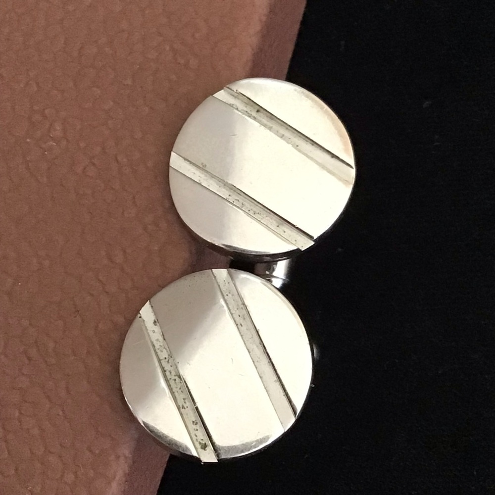 Silver-toned Round Cufflinks